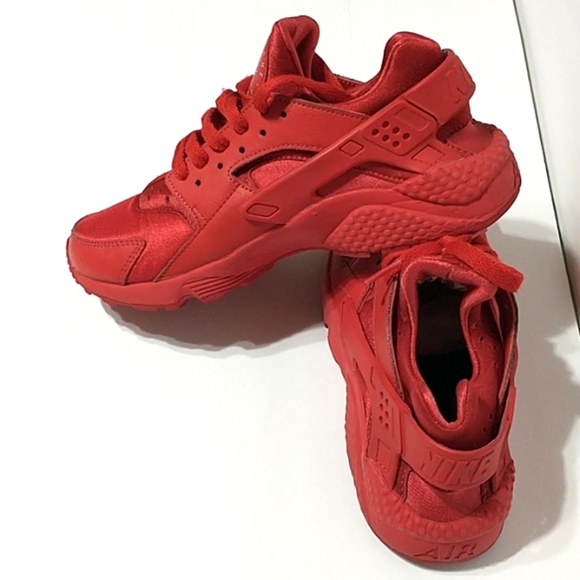 Nike Air Huarache Triple Red / women/ - Picture 4 of 8